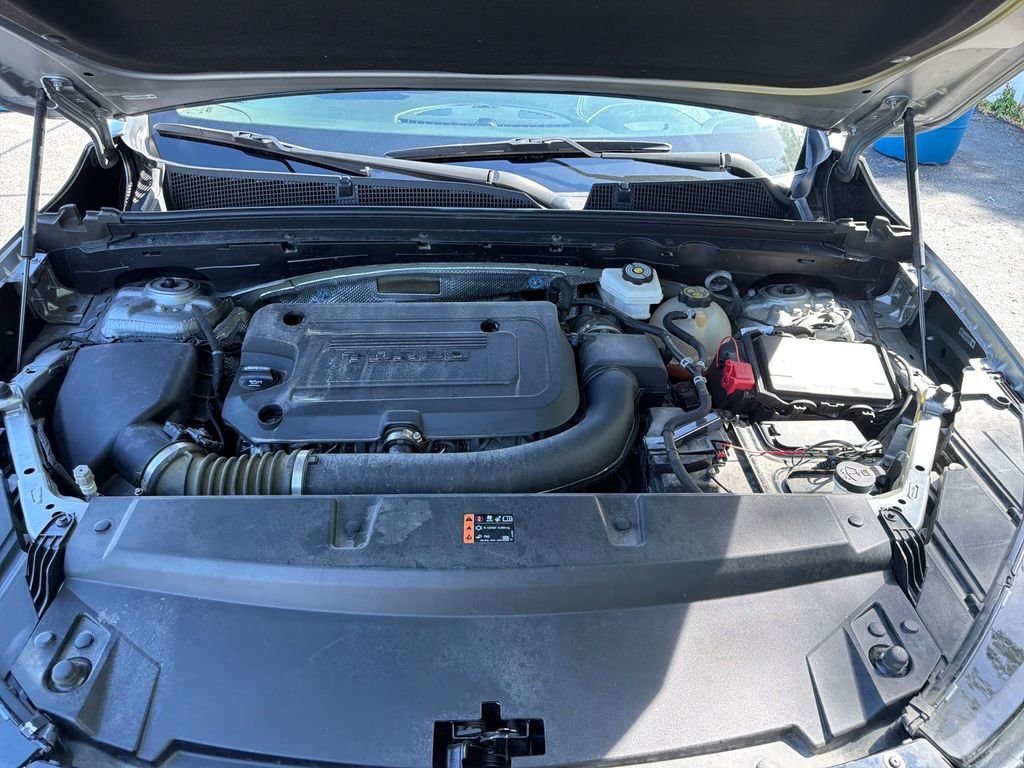 Used 2023 Gray Buick Preferred image 27