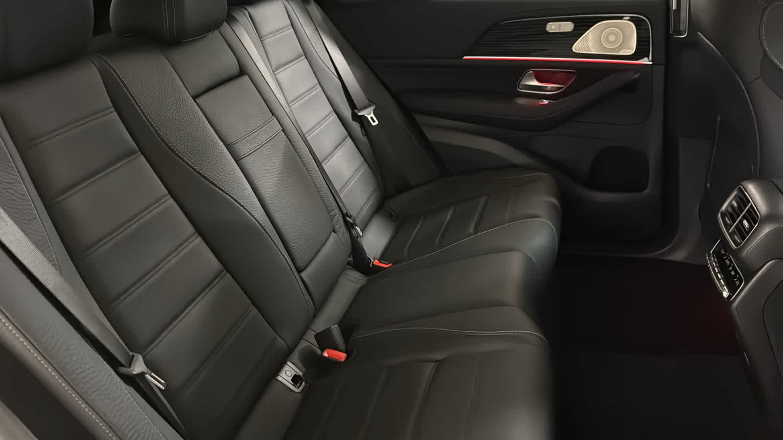 New 2026 MANUFAKTUR Alpine Grey Mercedes-Benz GLE 580 image 35