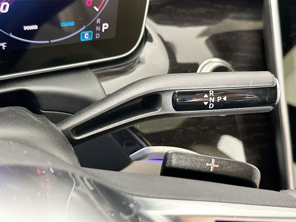 New 2026 Selenite Grey Metallic Mercedes-Benz C 300 image 51