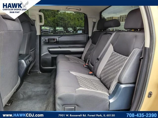 Used 2018  Toyota SR5 image 10