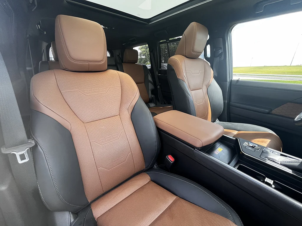 Used 2024 Caviar Lexus Luxury+ image 9