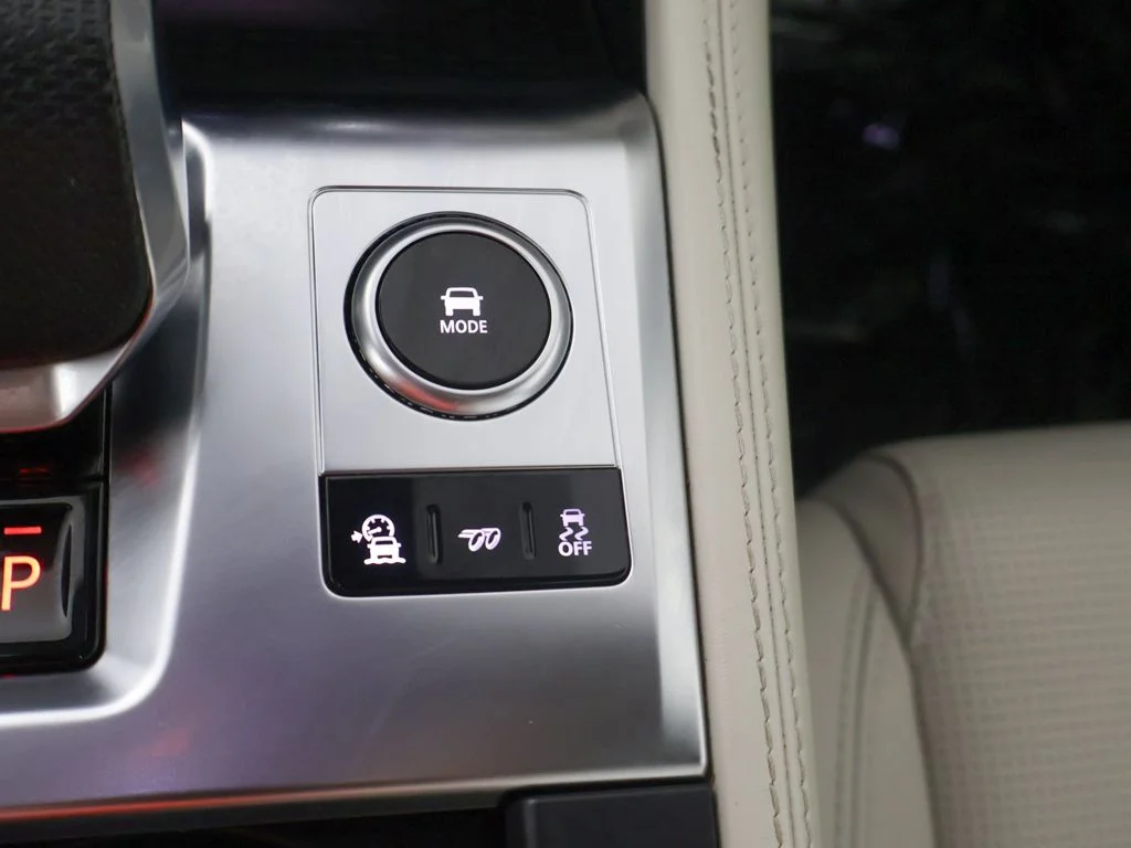 Used 2022 Black Jaguar SVR image 59