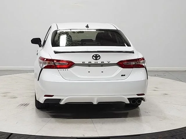 2020 Toyota Camry SE Nightshade - Photo 6