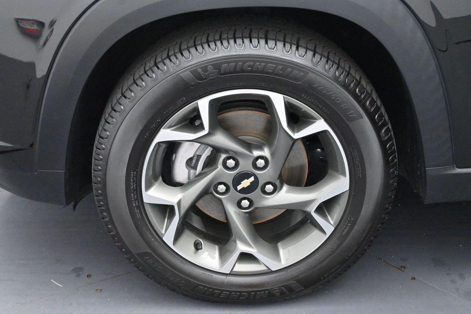 Used 2024 Mosaic Black Metallic Chevrolet LT image 34