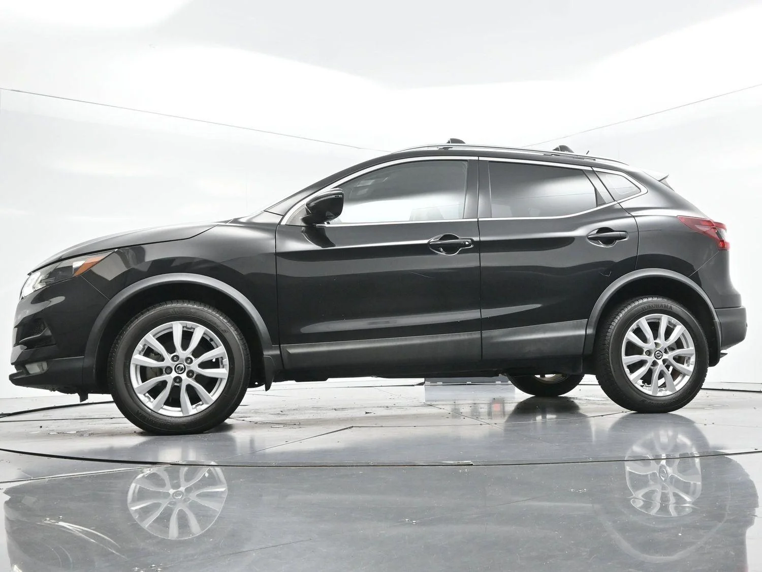 Used 2020 Magnetic Black Pearl Nissan SV image 46