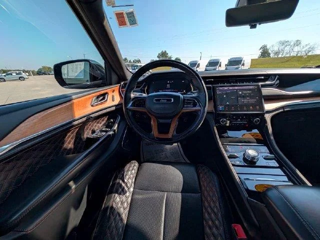 Used 2022 Black Jeep Summit Reserve image 13