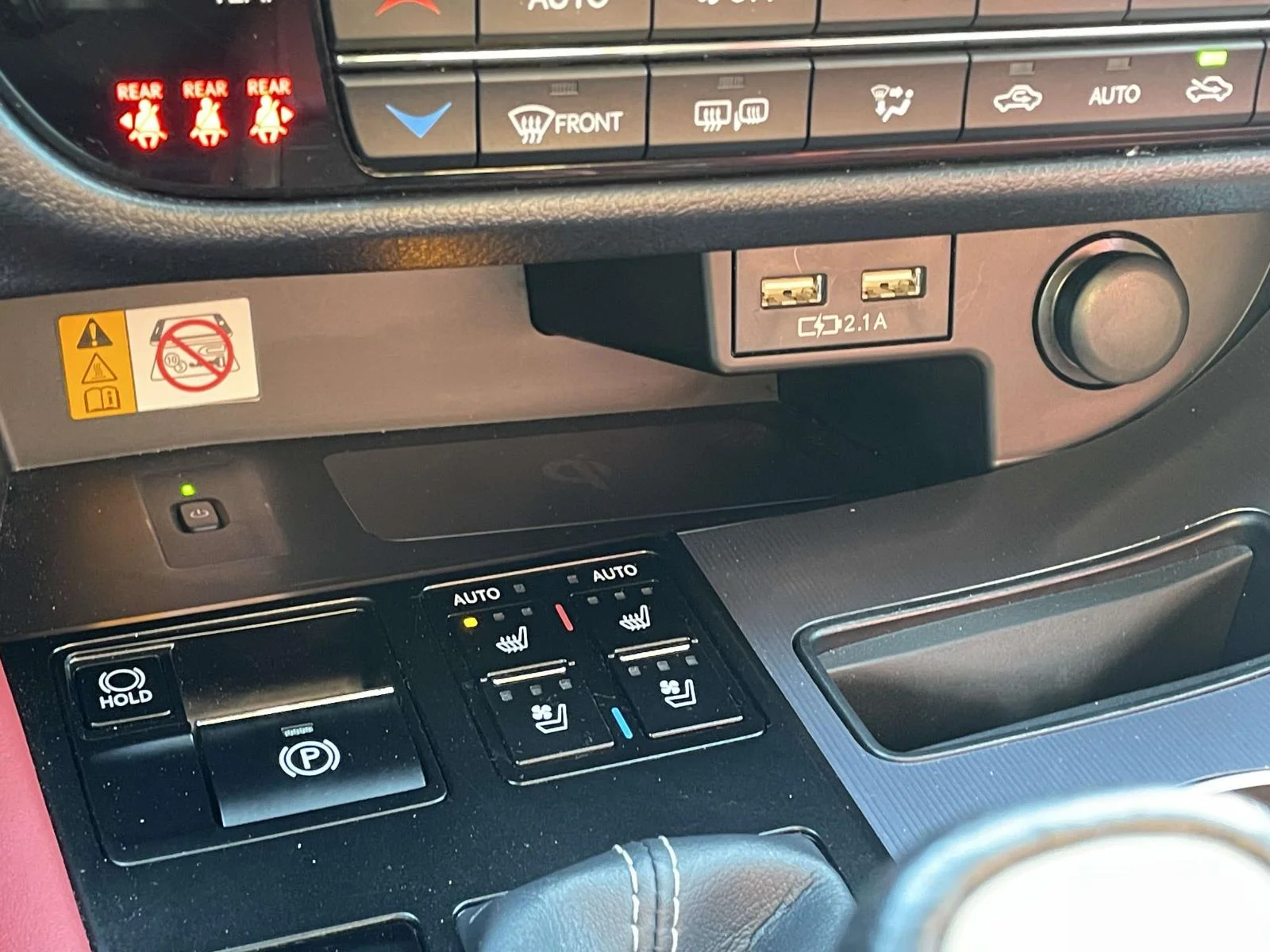 Used 2022 Atomic Silver Lexus F SPORT Handling image 20