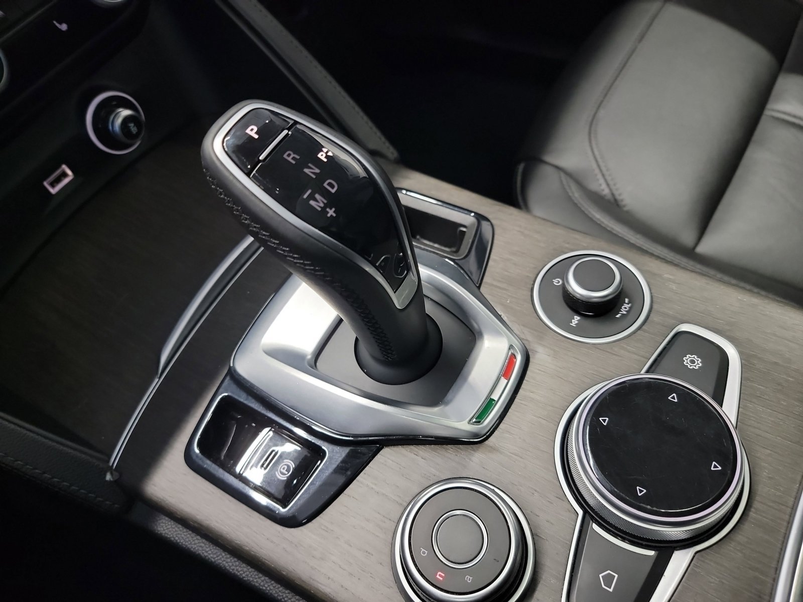 2021 Alfa Romeo Stelvio Ti - Photo 26