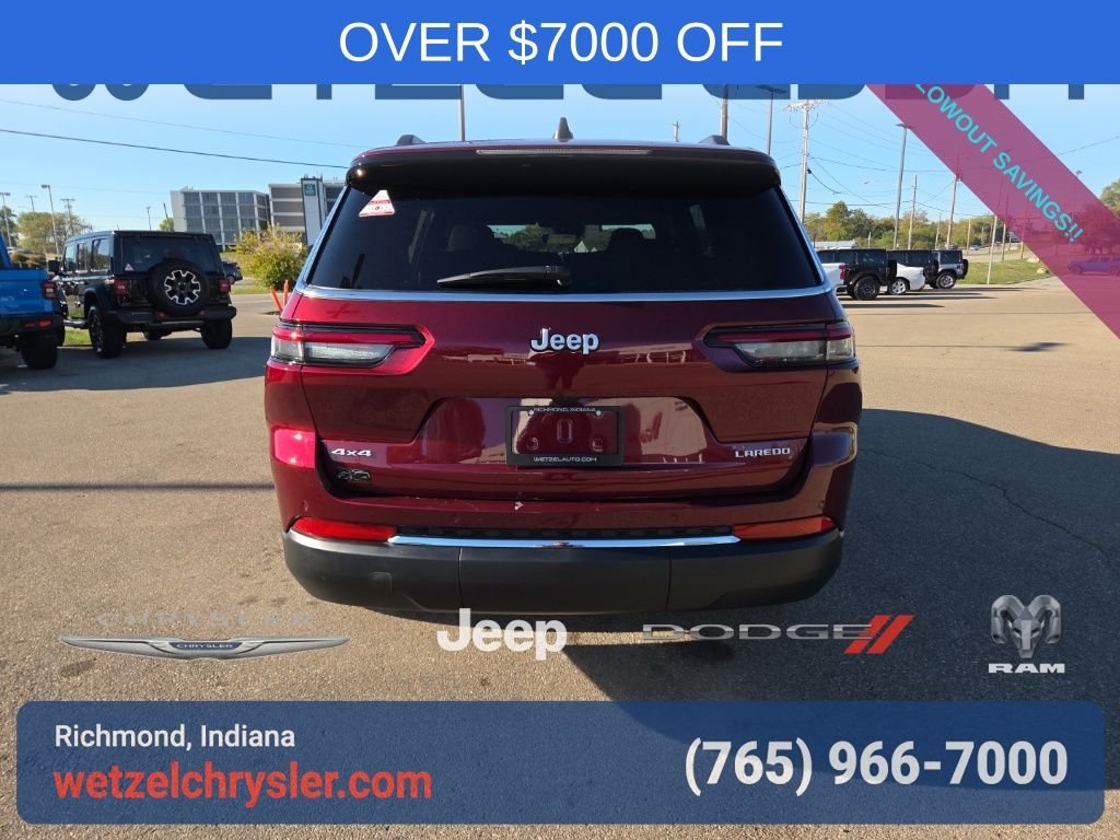 New 2025 Velvet Red Pearl-Coat Exterior Paint Jeep Laredo image 6