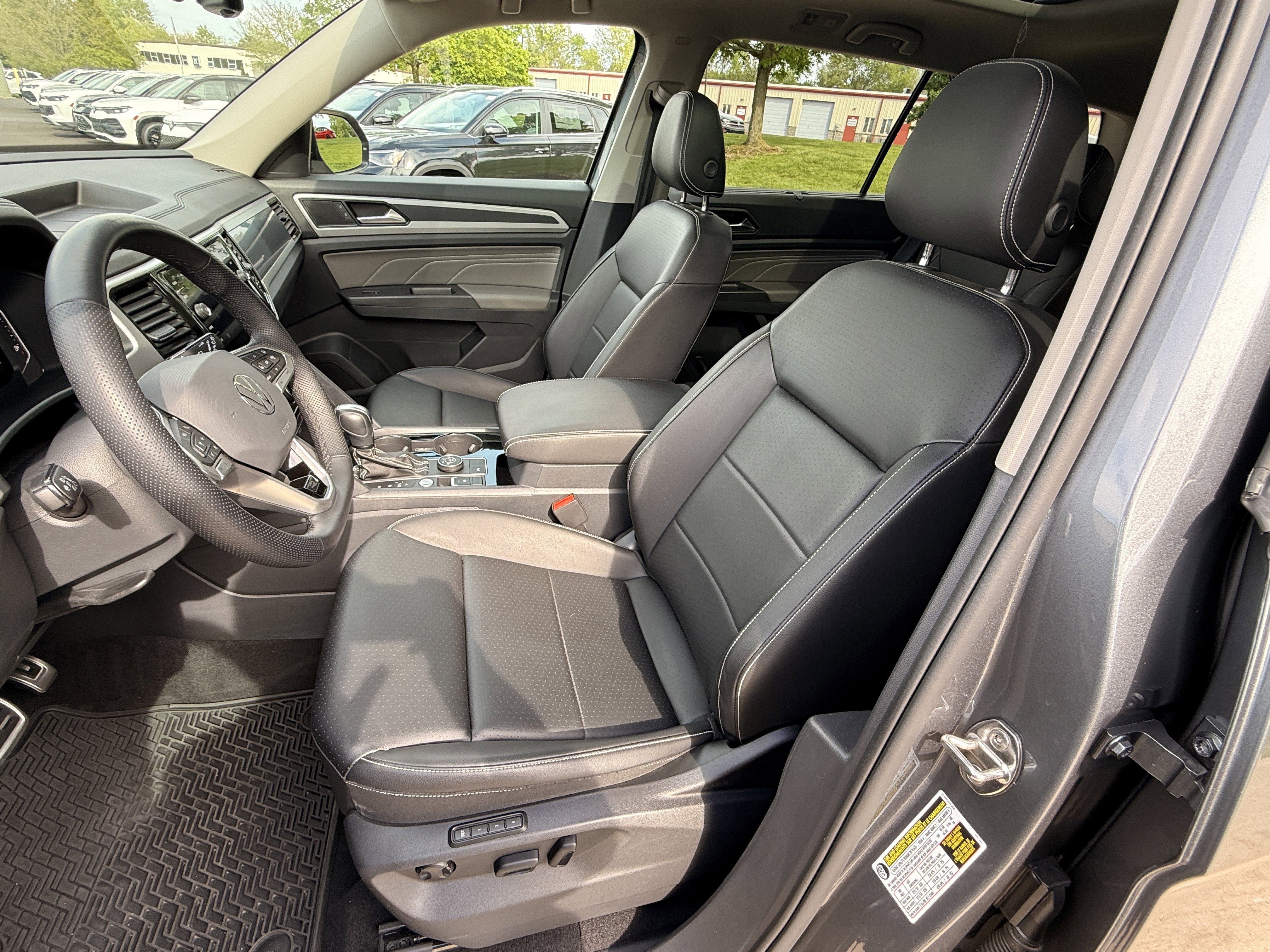 Used 2023 Platinum Gray Metallic Volkswagen 3.6L V6 SEL R-Line Black image 29