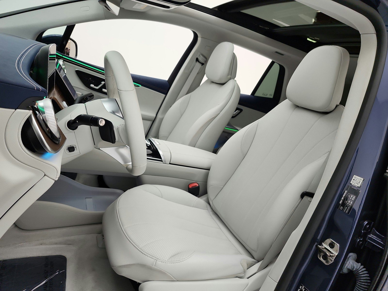 Certified Used 2023 Twilight Blue Metallic Mercedes-Benz EQE 350 4MATIC® SUV image 10