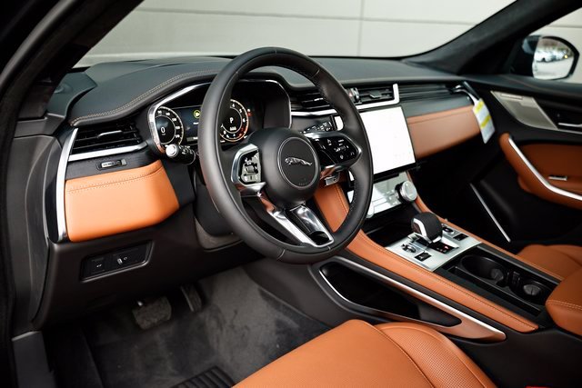 2026 Jaguar F-Pace R-Dynamic S - Photo 18