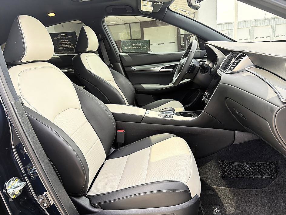 Certified Used 2025 Hermosa Blue INFINITI LUXE image 21