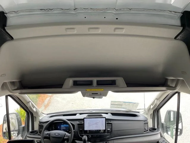 New 2026 OXFORD WHITE Ford Base image 38