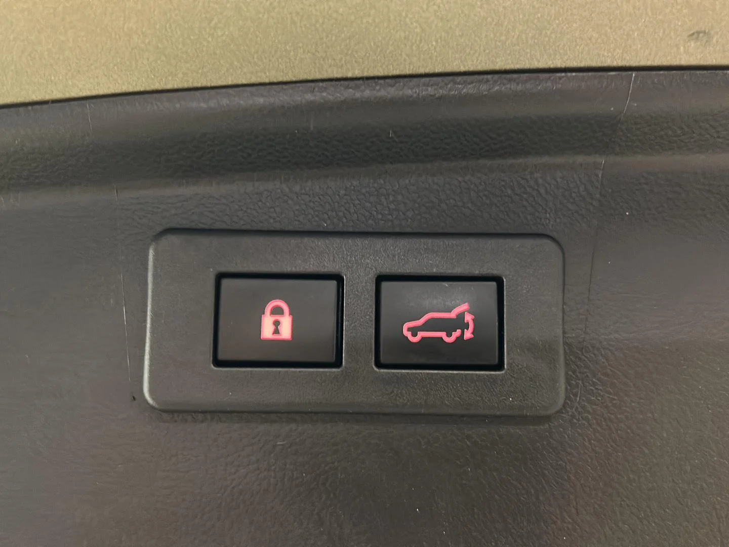 Used 2022 Autumn Green Metallic Subaru Touring image 9