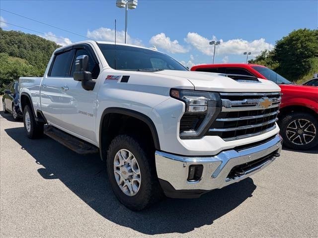 Used 2024 Iridescent Pearl Tricoat Chevrolet LTZ image 3