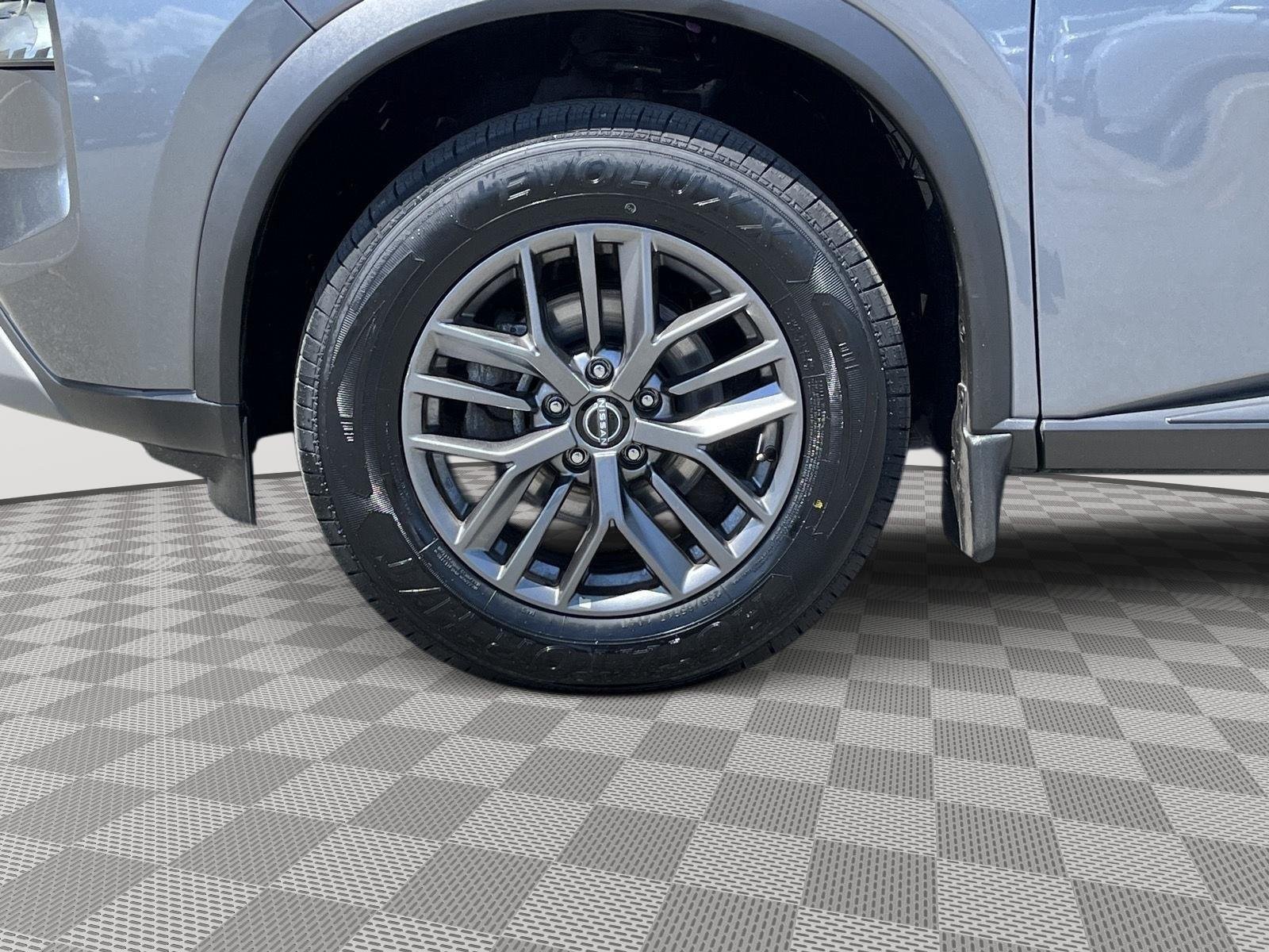 Used 2023 Gun Metallic Nissan S image 9