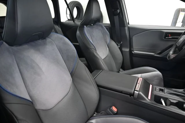 2026 Toyota RAV4 Plug-in Hybrid XSE - Photo 9