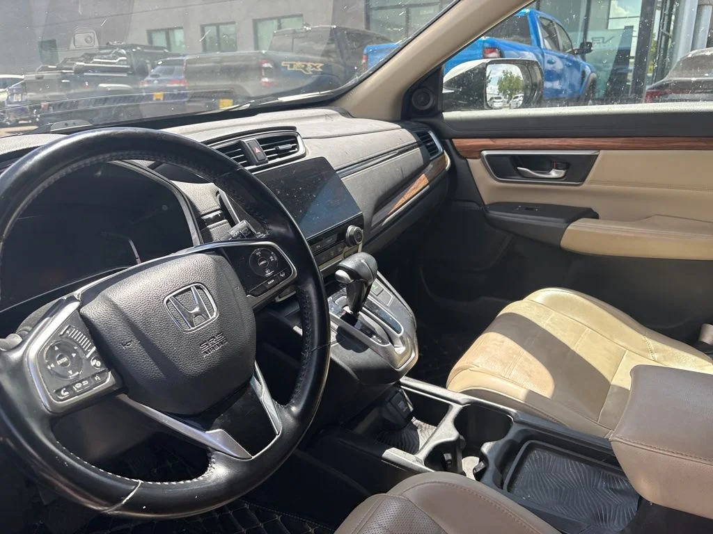 Used 2018 White Honda EX-L image 29