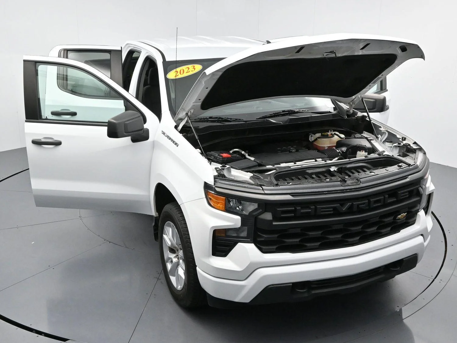 Used 2023 Summit White Chevrolet Custom image 39