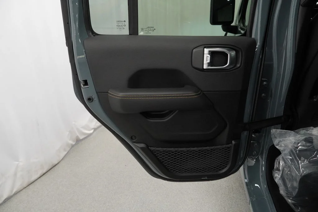 New 2026 Anvil Clear-Coat Exterior Paint Jeep Sahara image 30