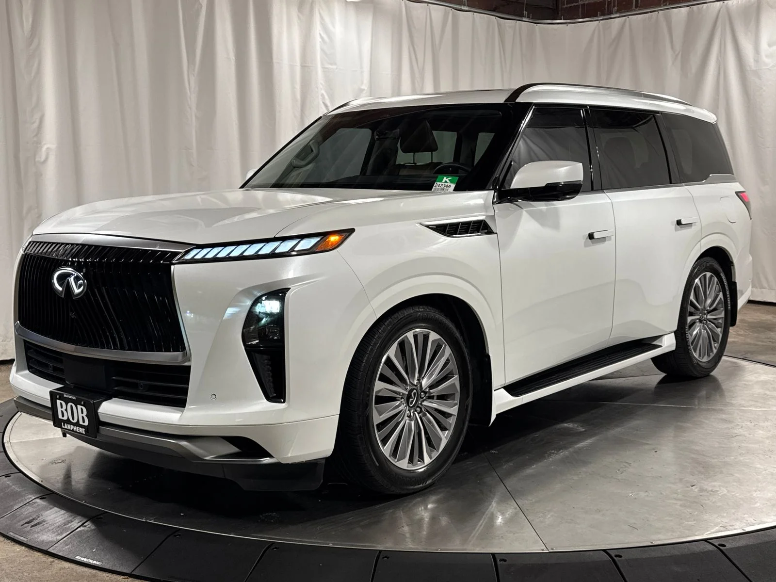 2025 INFINITI QX80 Luxe 4WD's photo
