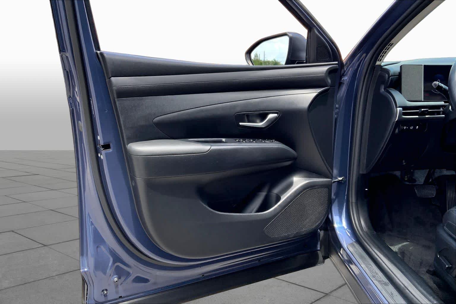 Used 2025 Atlantis Blue Hyundai SEL Convenience image 22