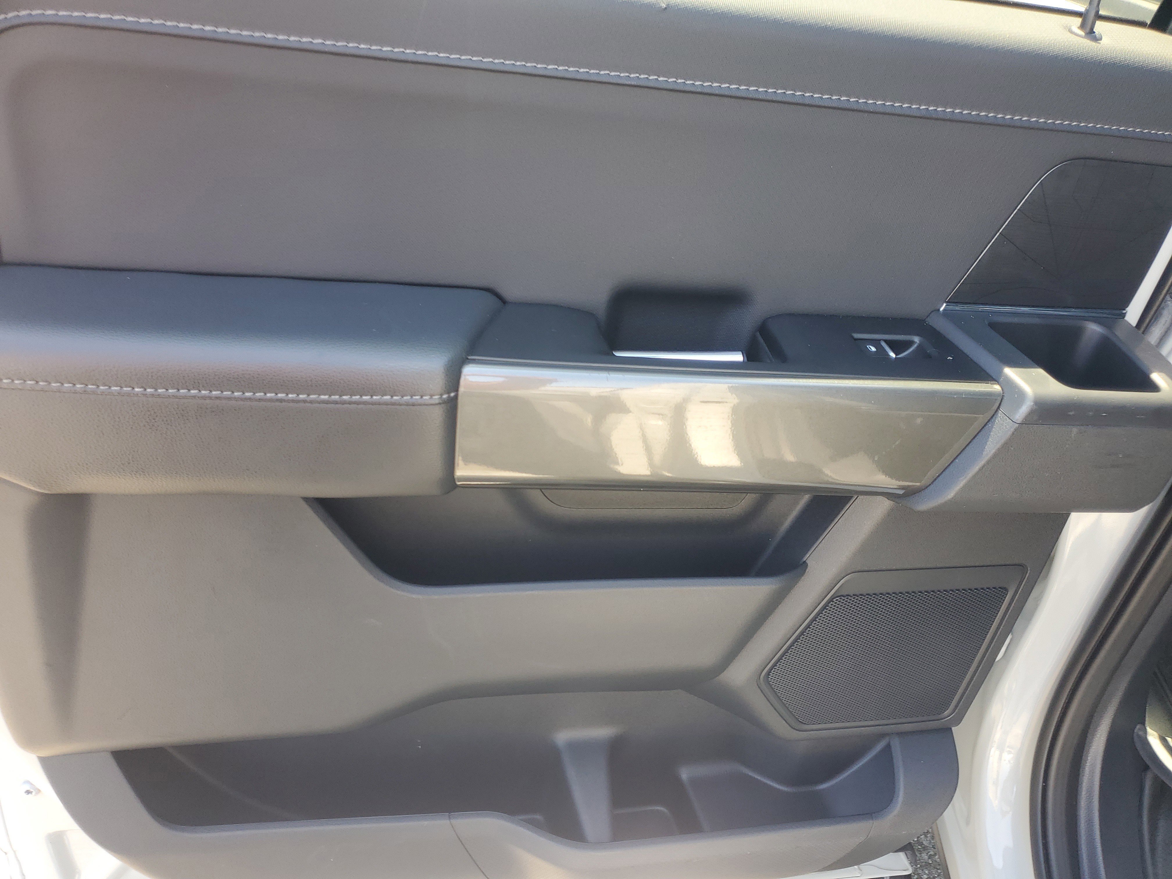 Used 2023 Avalanche Ford XLT image 12