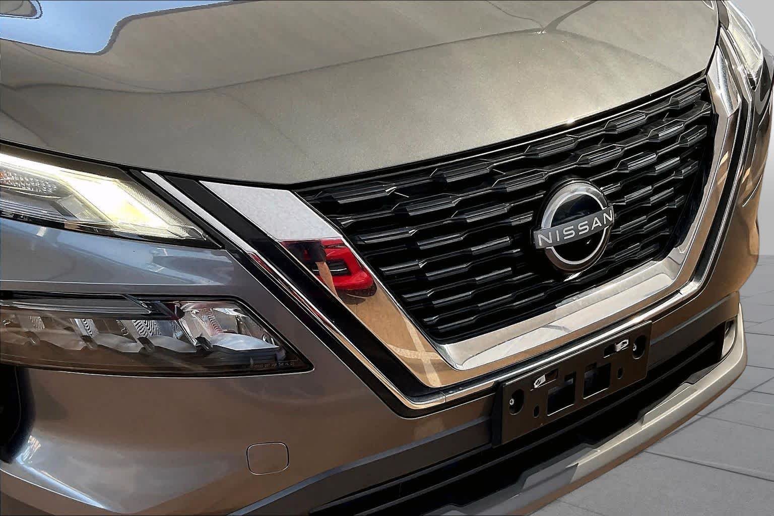 Used 2023 Gun Metallic Nissan S image 27