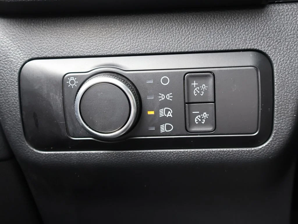 Used 2025 Gray Ford ST-Line image 31