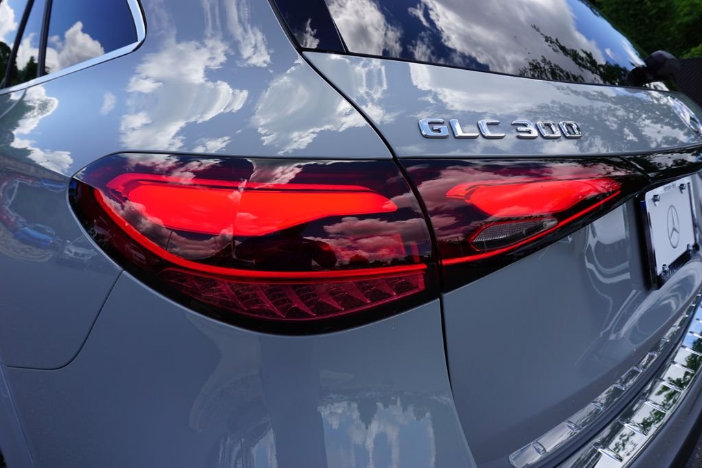 2025 Mercedes-Benz GLC Base - Photo 13