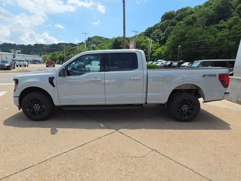 New 2026 Avalanche Ford XLT image 4