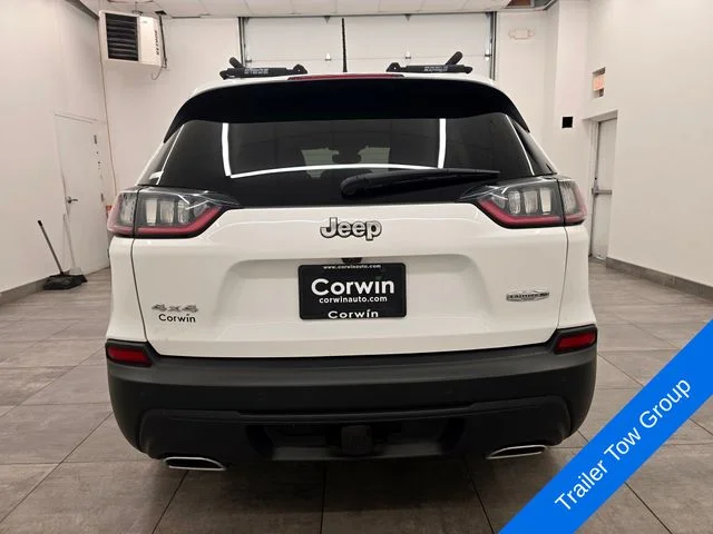 Used 2021 Bright White Clearcoat Jeep Latitude Lux image 4