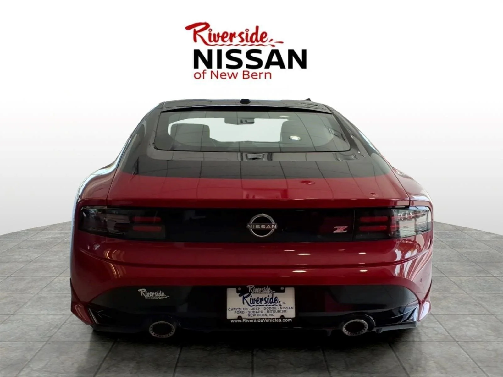 New 2026 Solid Red / Super Black Two-tone Nissan Sport image 3