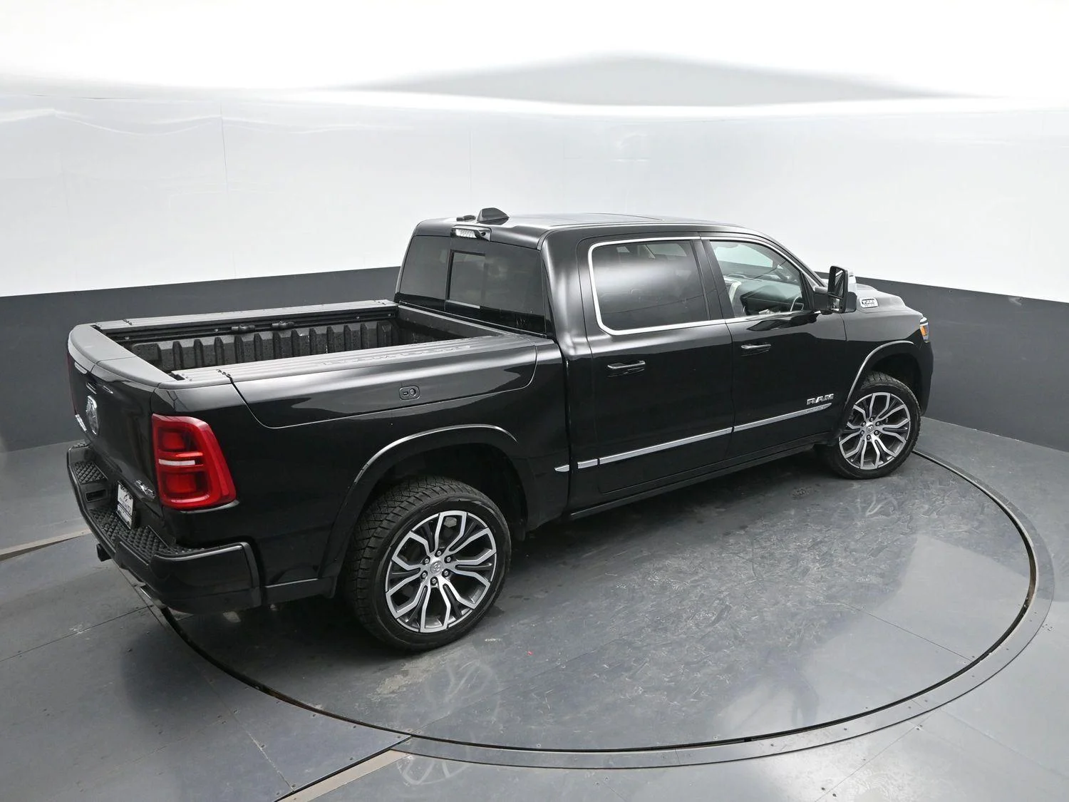 Used 2025 Diamond Black Crystal Pearlcoat Ram Tungsten image 41