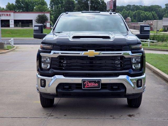 2026 Chevrolet Silverado 3500 HD LT - Photo 2