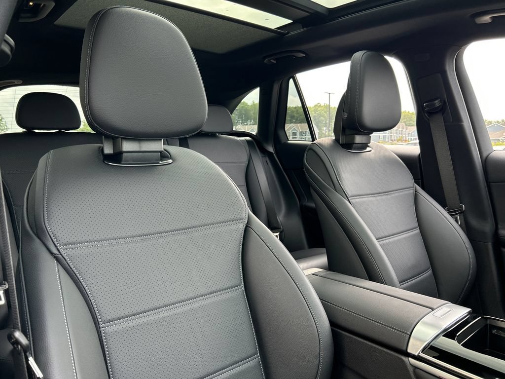 New 2026 Black Mercedes-Benz GLC 300 image 62