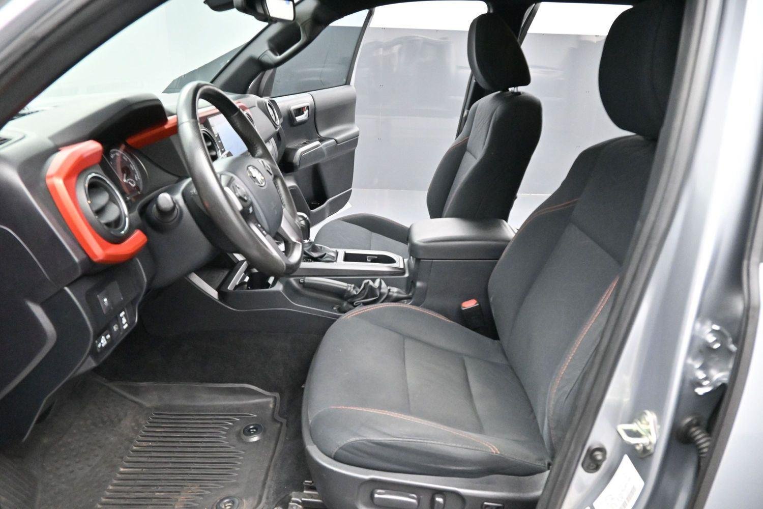 Used 2020 Silver Sky Metallic Toyota SR5 image 11