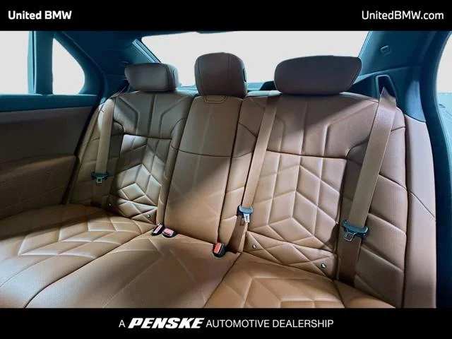 New 2026 Mineral White Metallic BMW 7 Series image 13