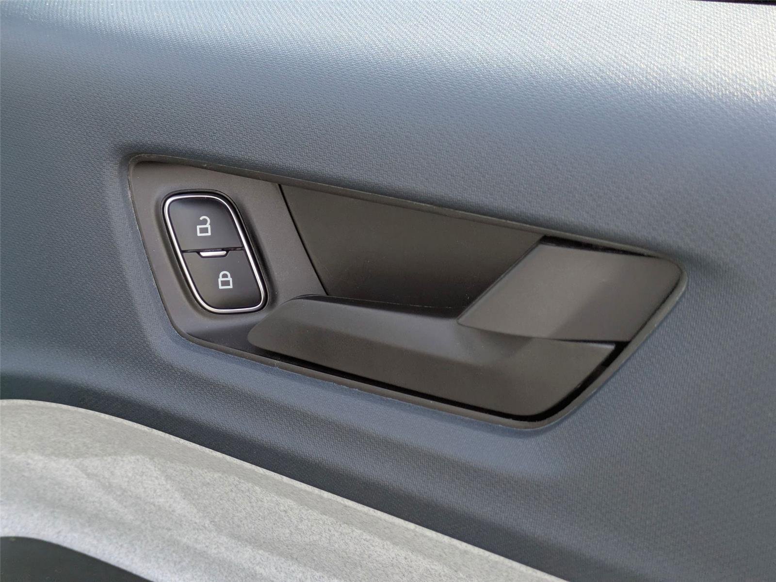 New 2026 Oxford White Ford XLT image 32