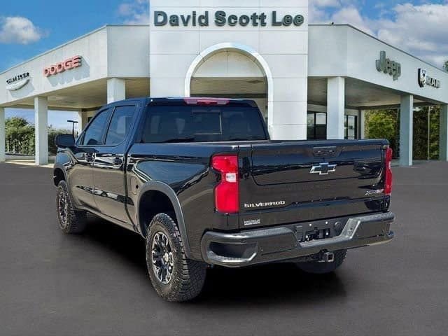 Used 2025 Black Chevrolet ZR2 image 7