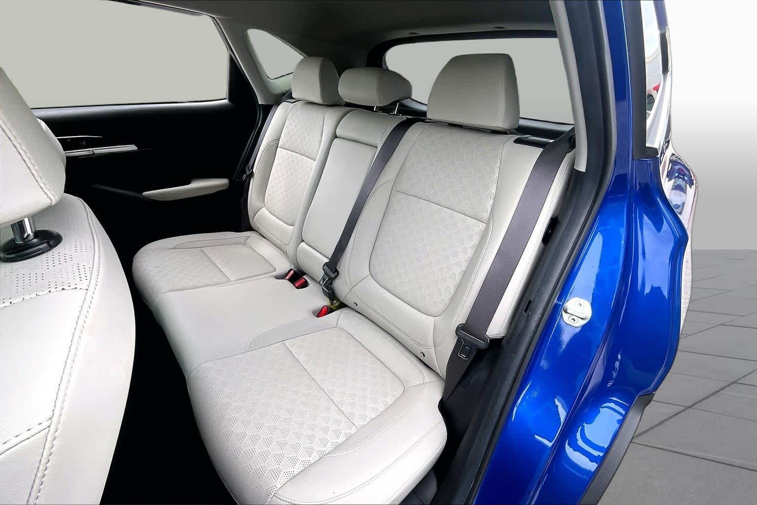 Used 2021 Neptune Blue Kia SX image 19