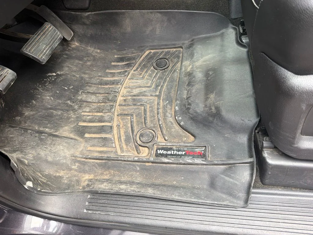 Used 2015 Iridium Metallic GMC SLE image 18