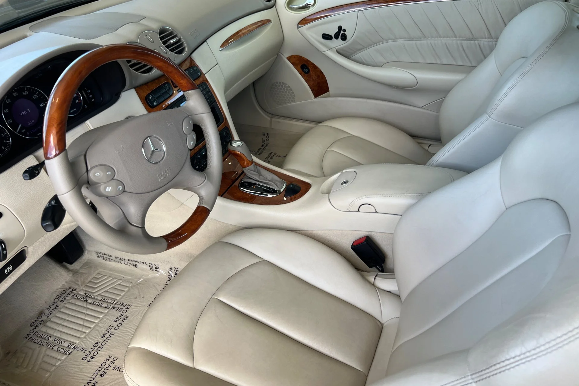 Used 2004 designo Mocha Black Mercedes-Benz 2dr Cabriolet 5.0L image 13