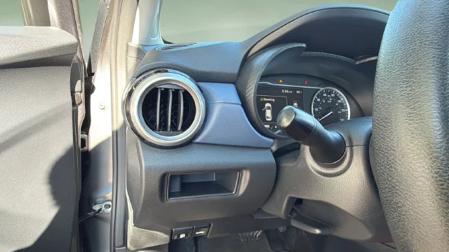 Used 2025  Nissan SV image 20