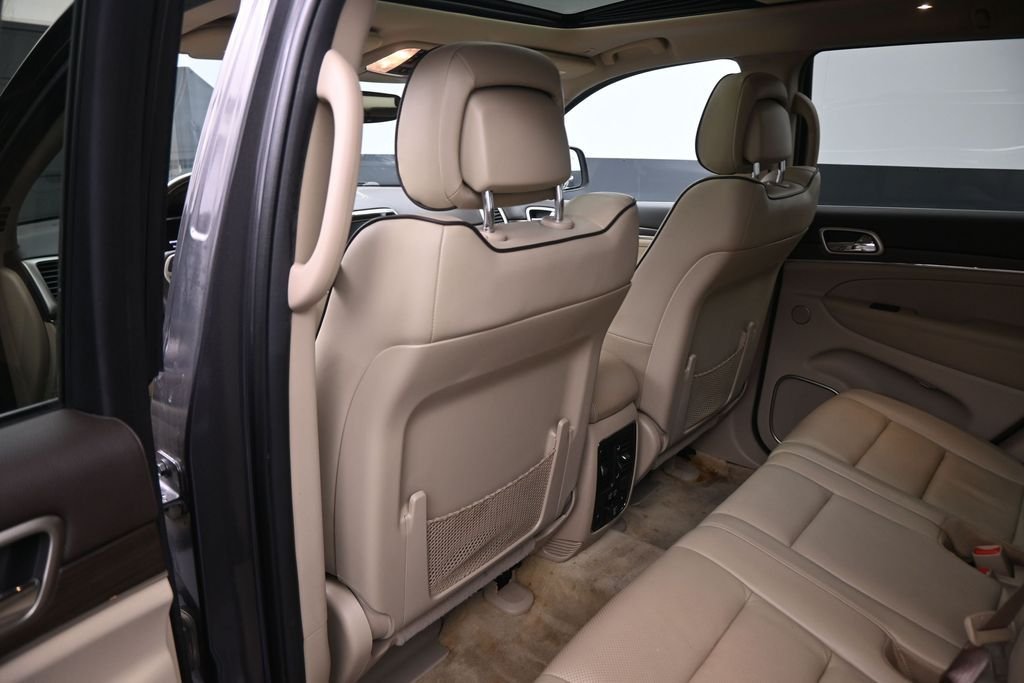 Used 2017 Gray Jeep Overland image 2