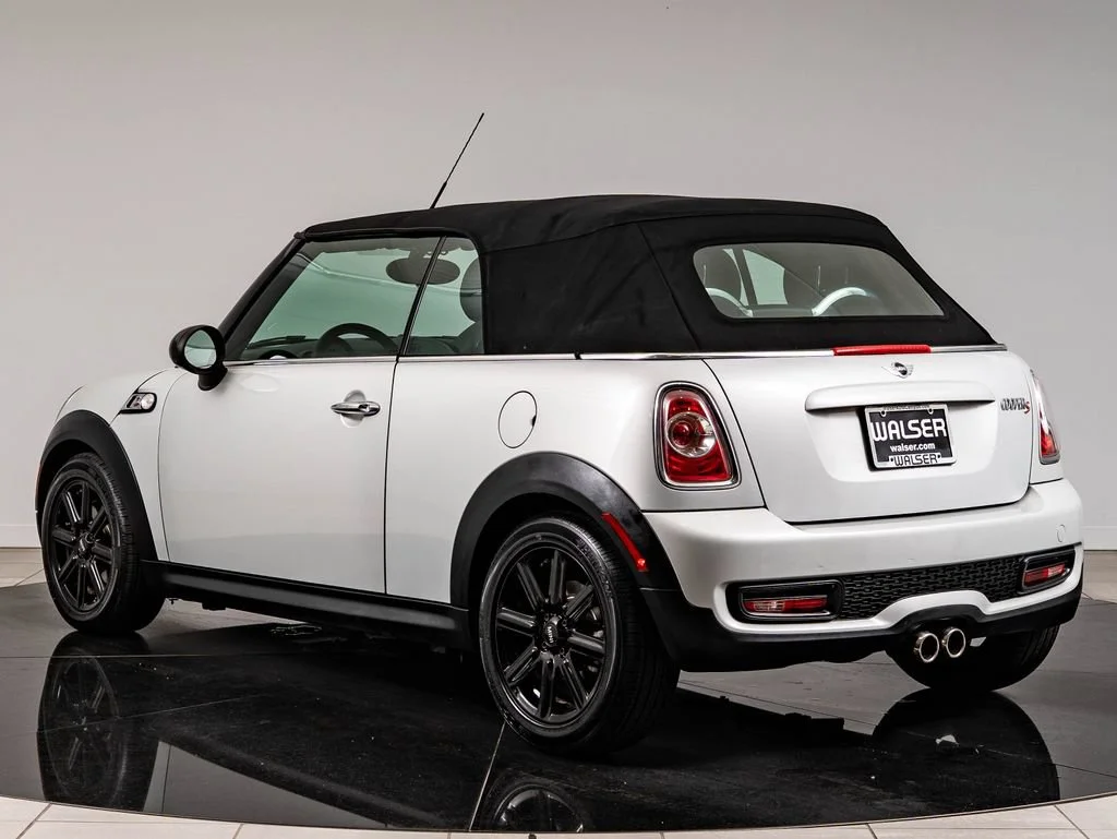 Used 2014 White Silver MINI  image 6