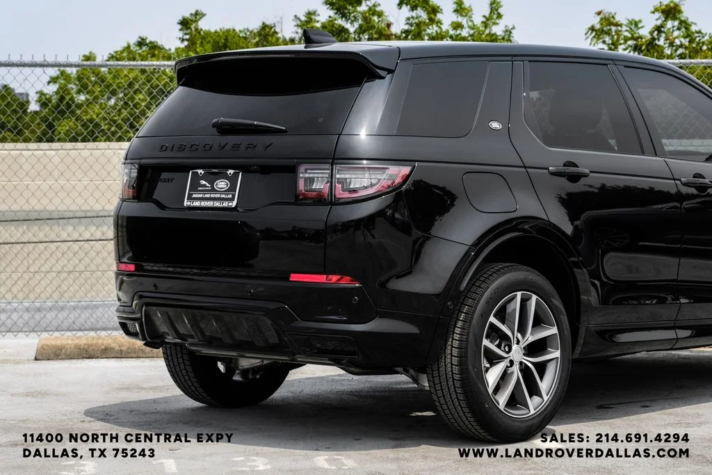 New 2026 Santorini Black Metallic Land Rover Landmark image 9