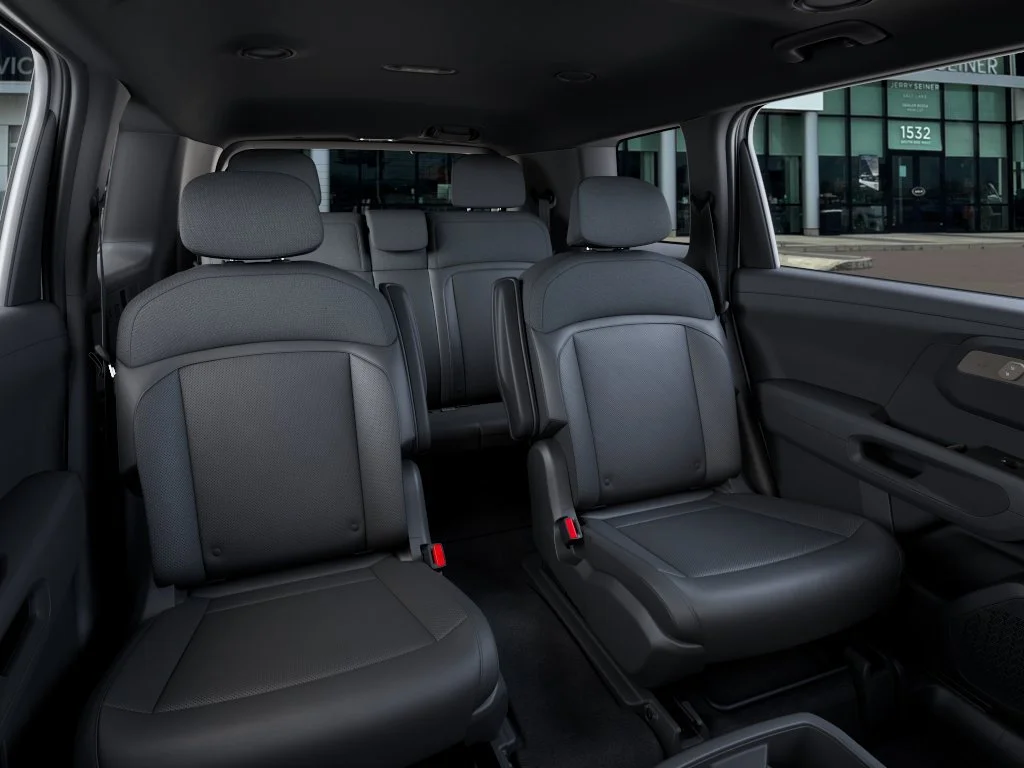 New 2027 Glacial White Pearl Kia S image 16