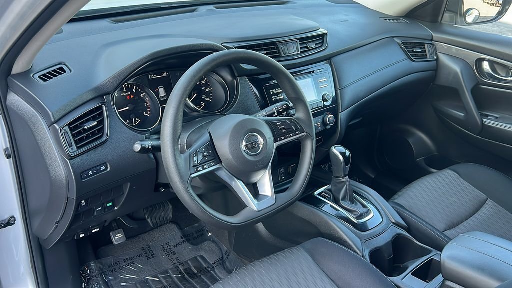 Used 2017 Silver Nissan S image 11
